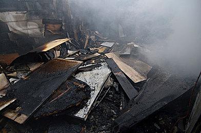 《寂静岭f》15分钟实机演示 美少女大战恐怖女怪